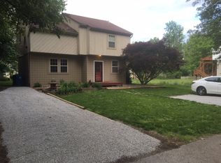 915 W Riverside Dr, Louisville, KY 40207