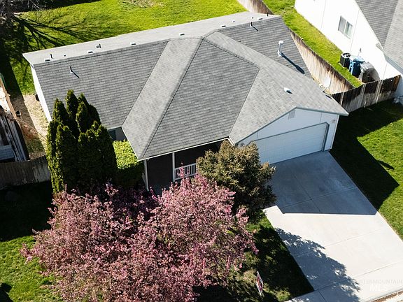 3rd image of 3812 Bismark Ave