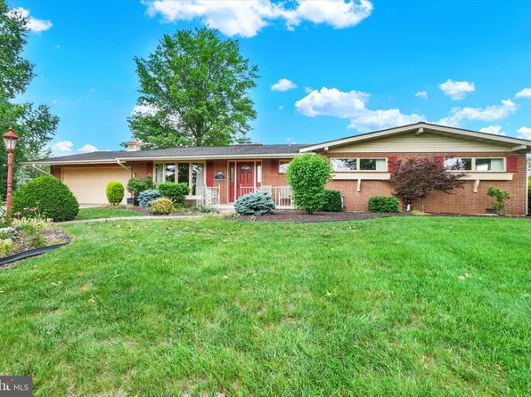 2901 Sunset Dr, Dallastown, PA 17313