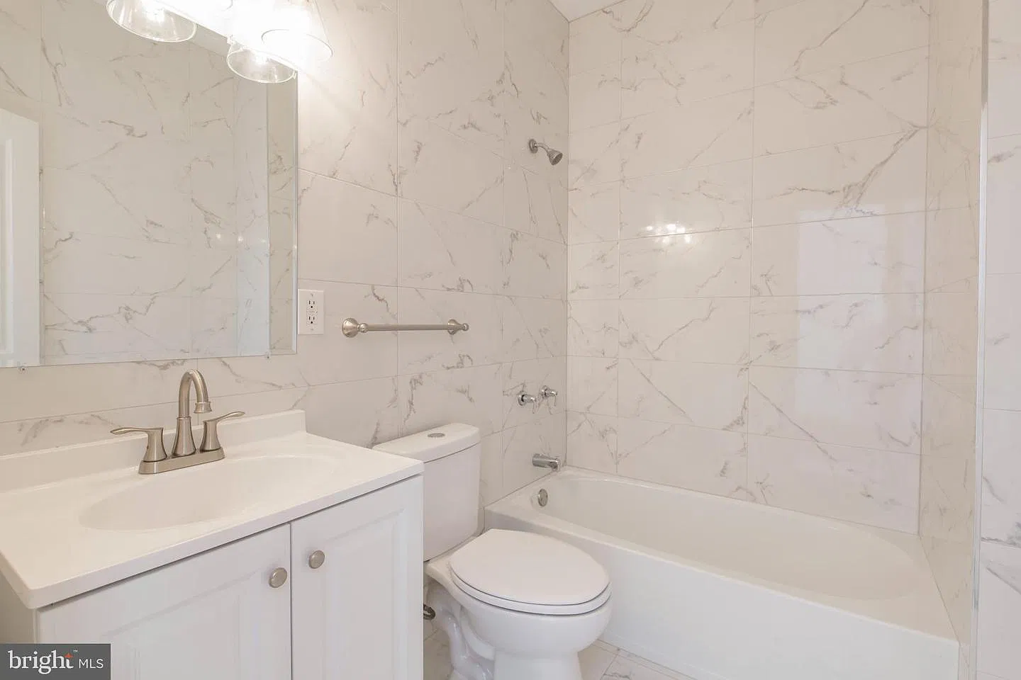 2 bed, 750 sqft, $1,395 — Photo 4