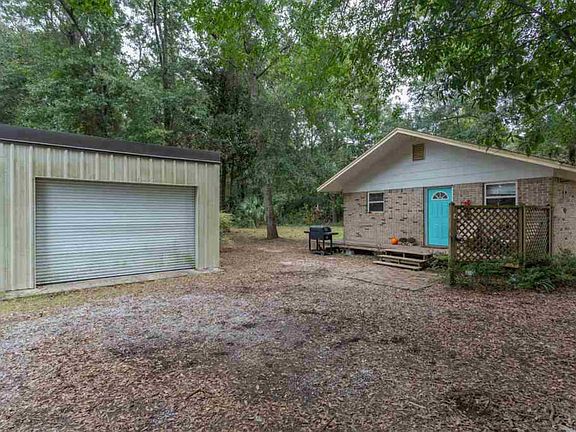 4th image of 1750 Fairchild Dr