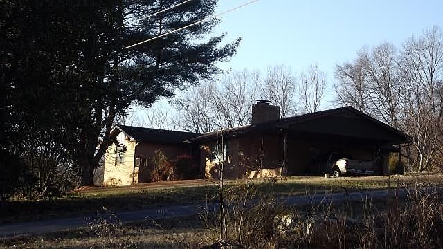 2nd image of 2509 Mine Rd