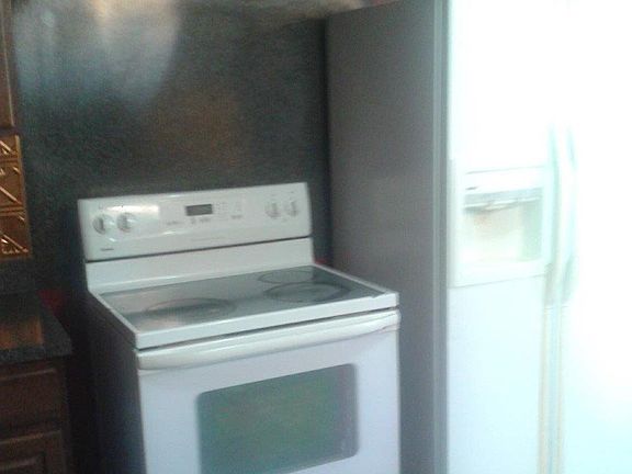 4th image of 1164 Norton St