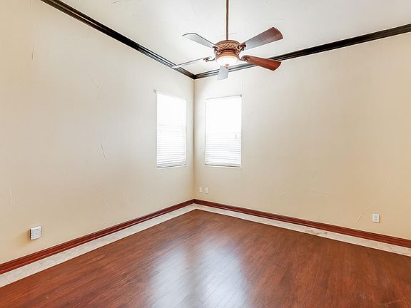 4th image of 4548 N Stanton St