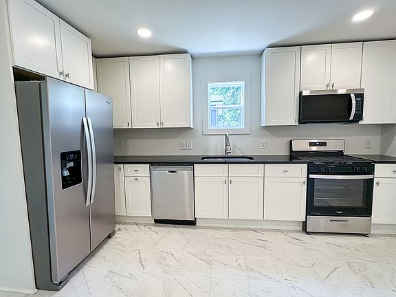 2nd image of 2346 Sorentrue Ave