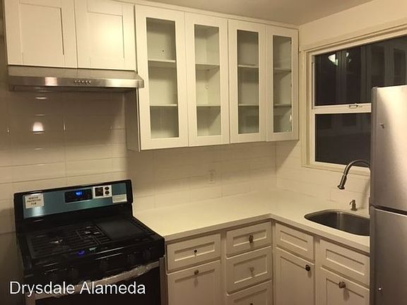 5th image of 5643 Telegraph Ave #5004055