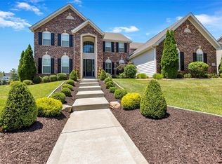 1049 Arbor Grove Ct, Chesterfield, MO 63005