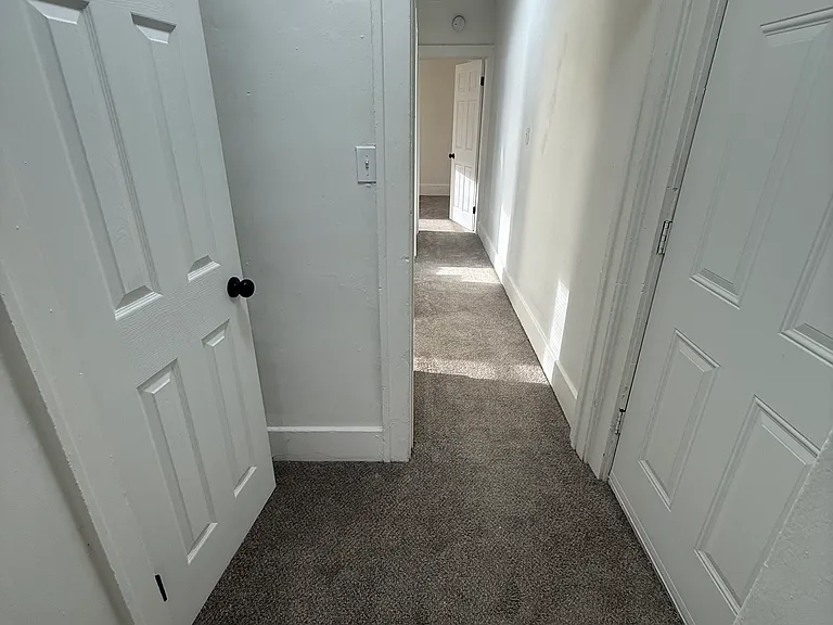 98 S Edith St #202 — Photo 2