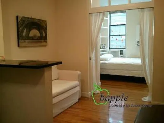 Rented by Bapple | media 81