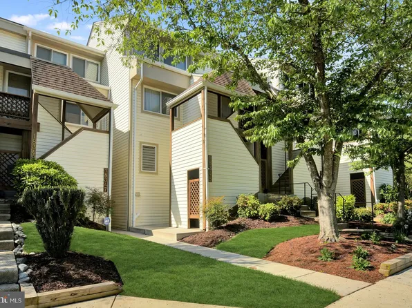 18345 Leman Lake Dr #806, Olney, MD 20832