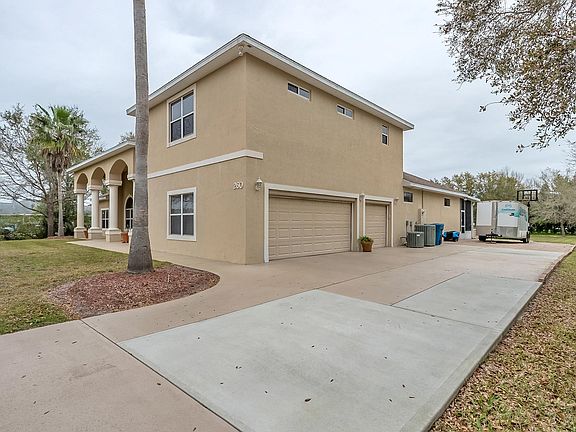 3rd image of 260 Quiet Trail Dr