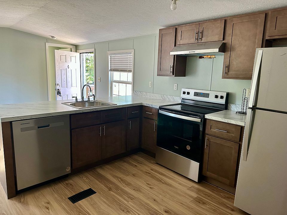 1st image of 921 41st St APT 2