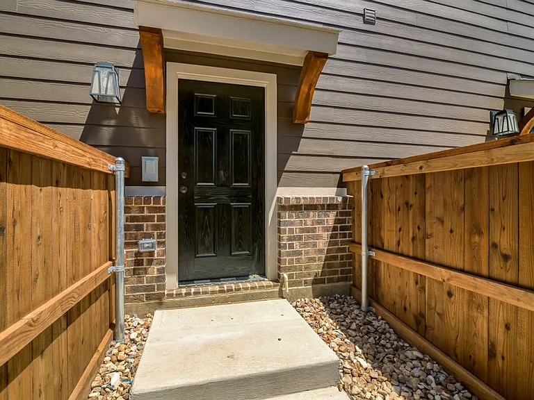 728 Fallow Dr — Photo 16