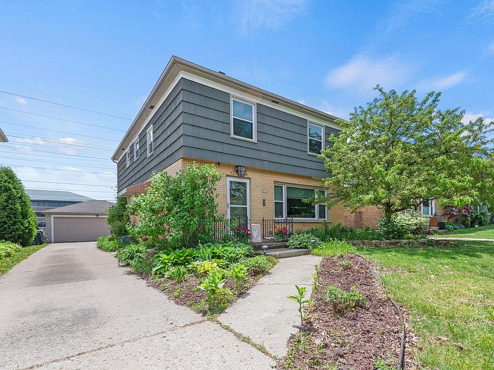 1st image of 8831 W Hawthorne AVENUE #8833