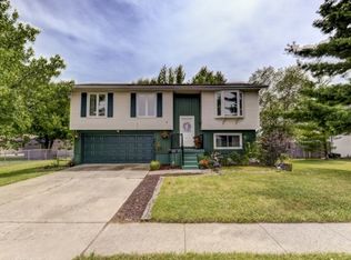 3753 E Fitzgerald Rd, Decatur, IL 62521