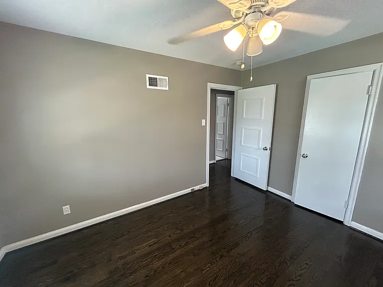7521 Hoover Ave — Photo 14