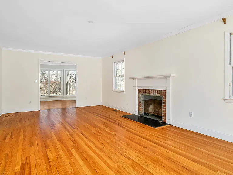 12 Norton Ln — Photo 5