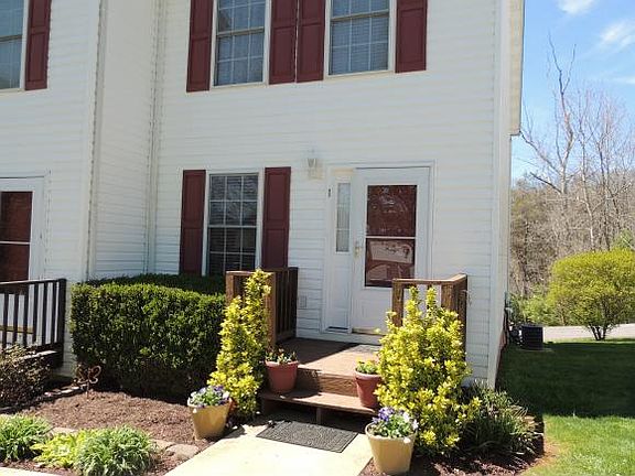 4th image of 263 Hunter Hills Cir APT 1