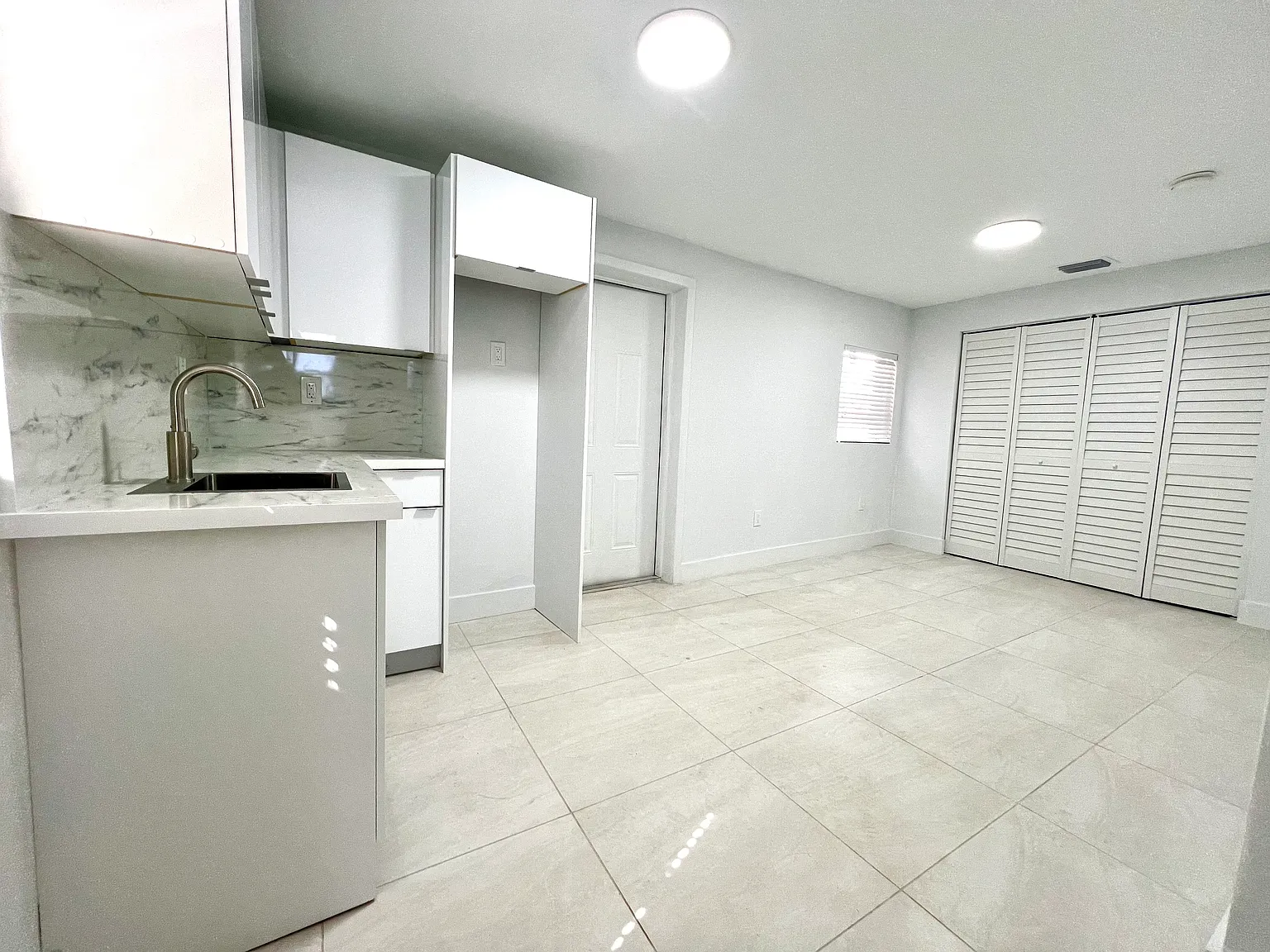 Studio, 600 sqft, $1,487 — Photo 2