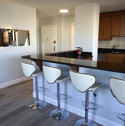 4th image of 100 Manhattan Ave APT 406