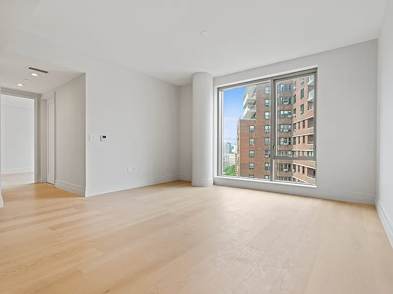 222 E Broadway #16B — Photo 11