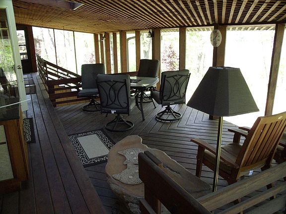 Screened Porch - Upper