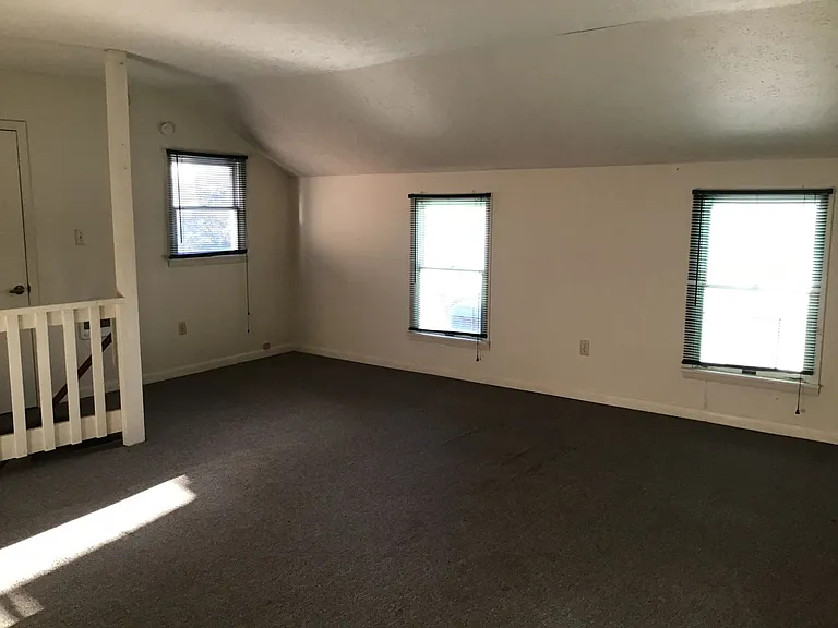 118 E King St #A & B — Photo 7