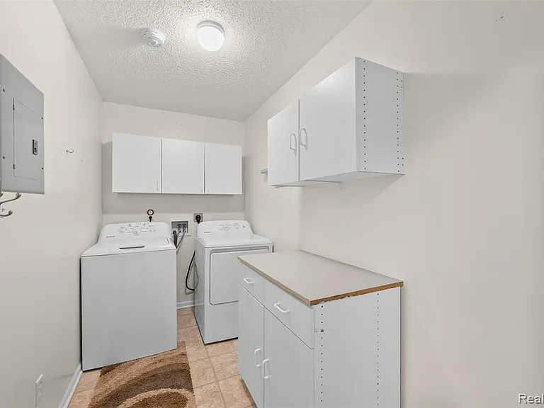 4911 Oak Hill Dr #3 — Photo 14
