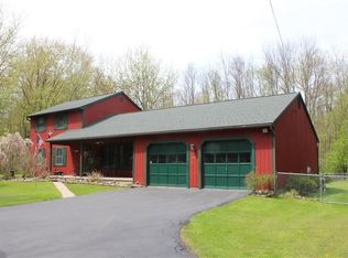867 Maple Dr, Webster, NY 14580