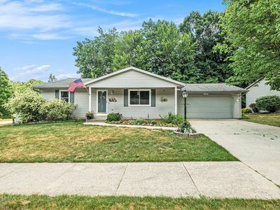 4153 Chasseral Dr NW, Comstock Park, MI, 49321