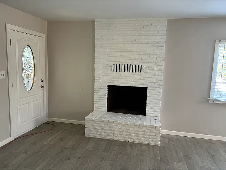 144 Stephen Ave — Photo 3