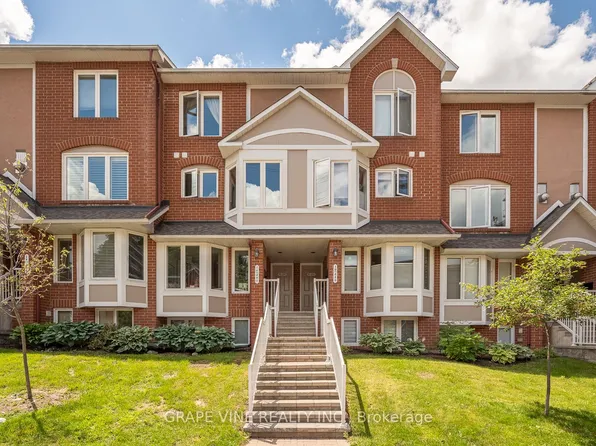 280 Bay St #14, Ottawa, ON K1R 5Z6
