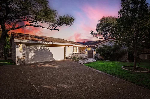 208 Crescent Blf Photo 1