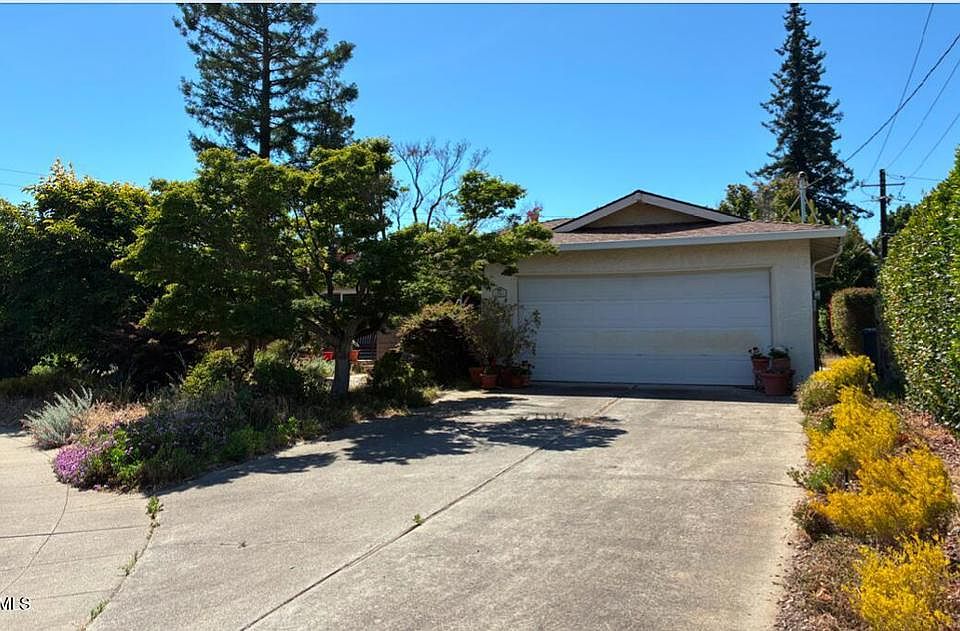 1st image of 692 McCarty Ave