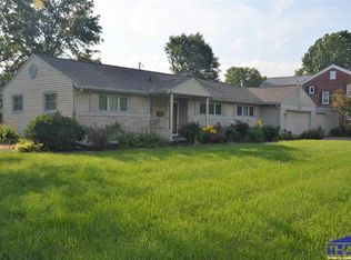 275 S 21st St, Terre Haute, IN 47803
