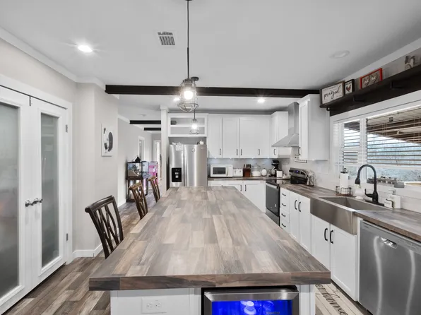 1012 County Road 1180, Decatur, TX 76234