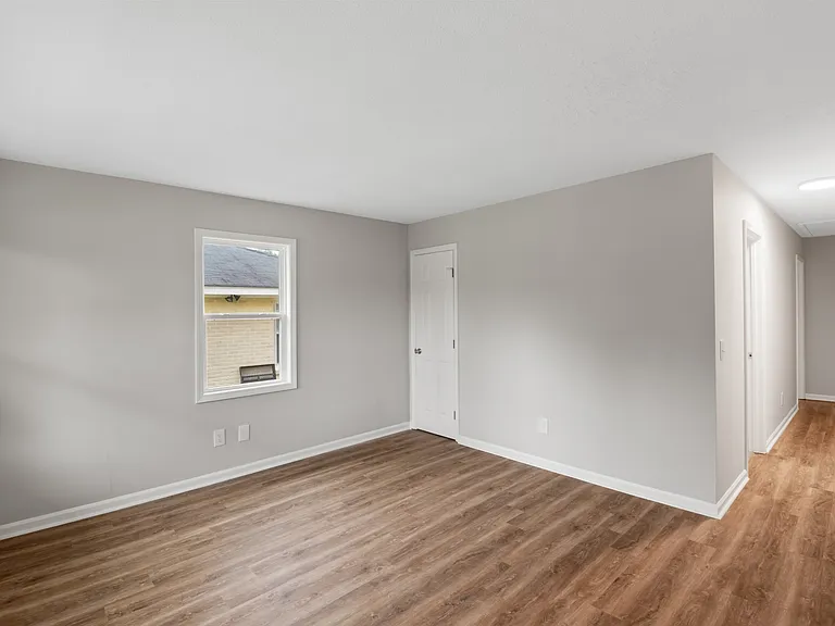 102 Burdock Cir — Photo 5