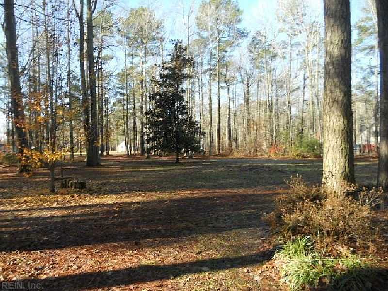 2nd image of 560 Margaret Dr