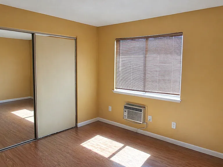 1492 North Ave #212 — Photo 6
