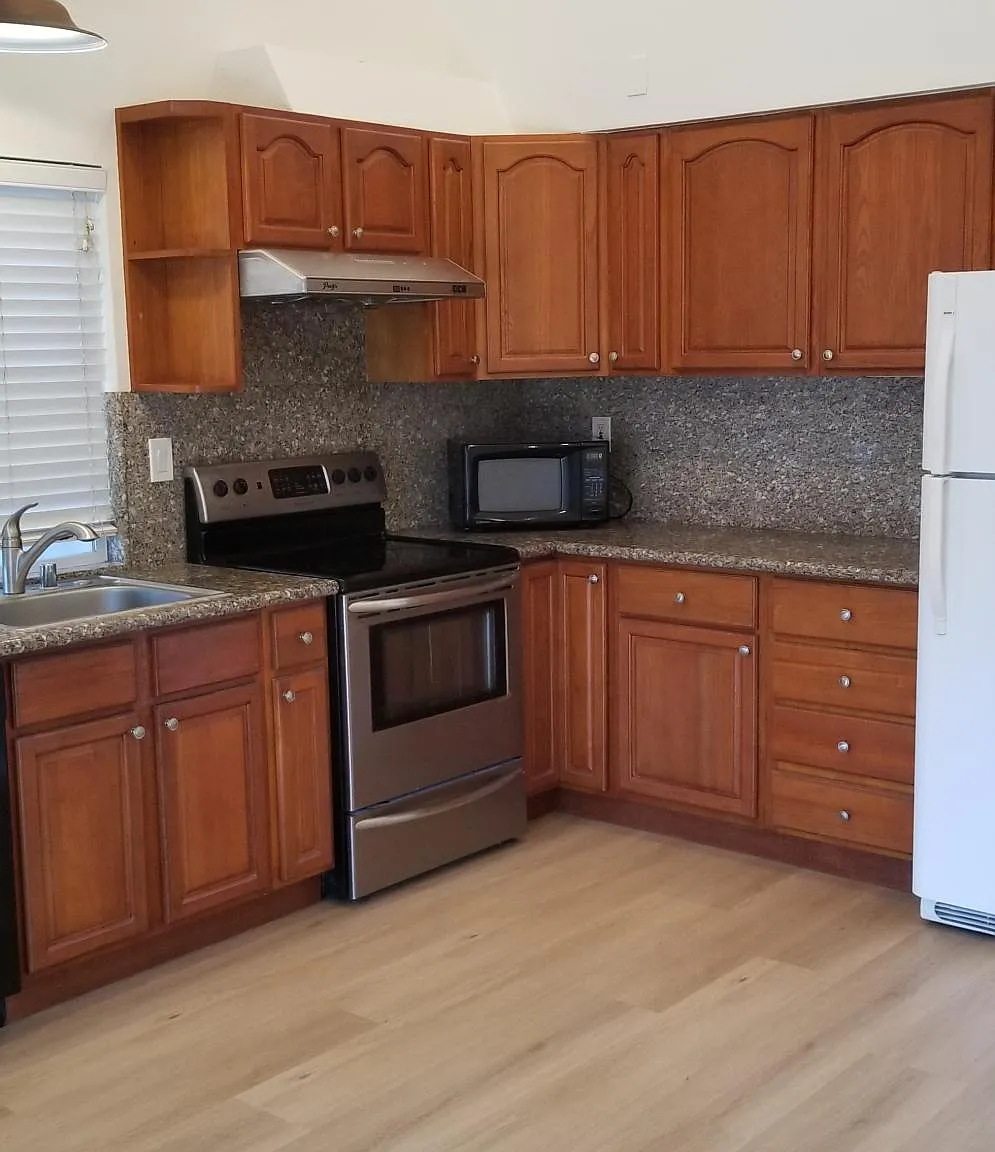 3 bed, 1071 sqft, $3,850 — Photo 4