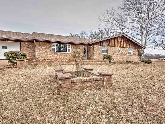 2nd image of 281500 E 1800th Rd