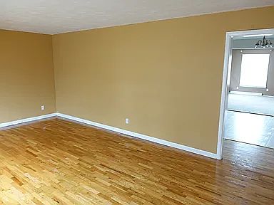 2nd image of 1227 Lilac Ave