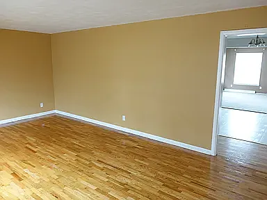 1227 Lilac Ave — Photo 3