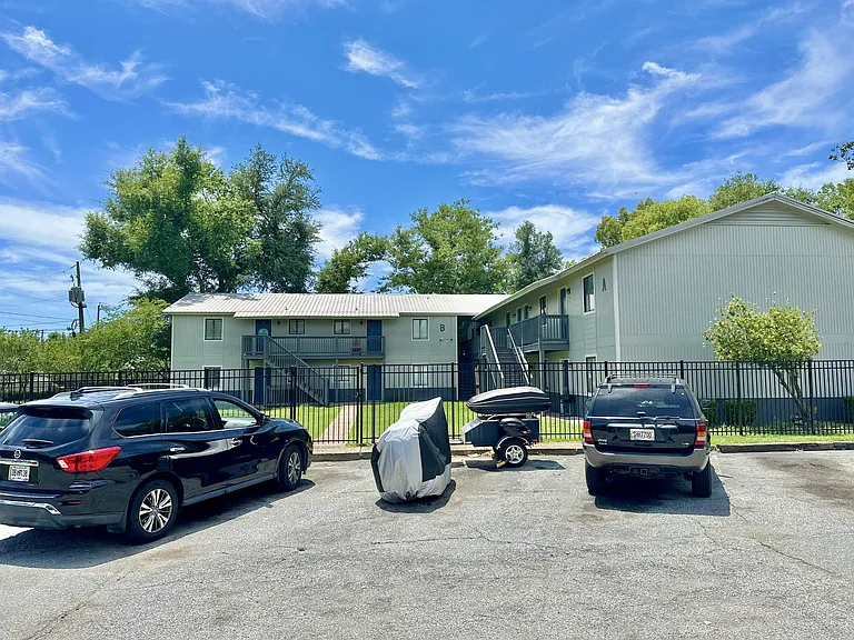 200 W Adair St #A7 — Photo 10