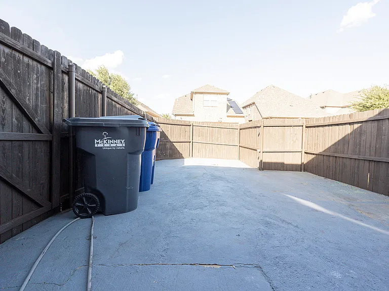 5313 Basham Ln — Photo 38