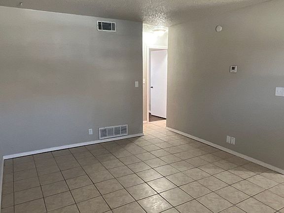 2nd image of 3020 S Lee Ave