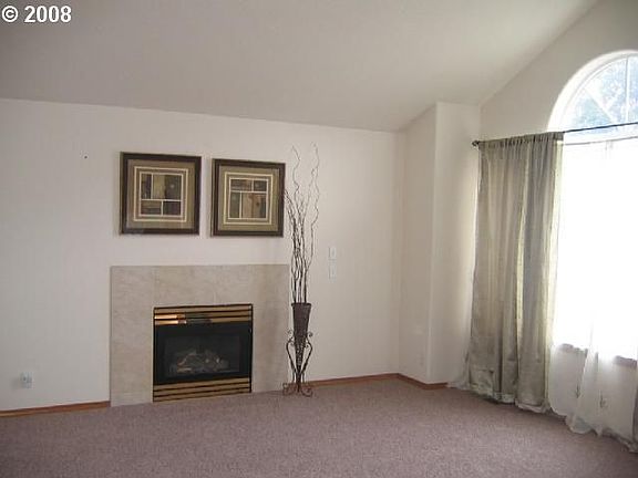 3rd image of 6189 SE Golden St