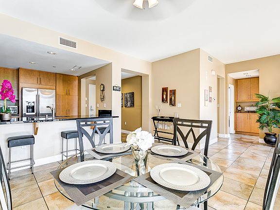 5th image of 150 The Promenade N Unit 425