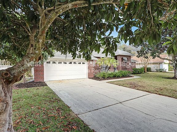 5th image of 749 Grand Parke Dr