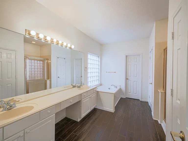 11606 Canyon Woods Dr — Photo 19